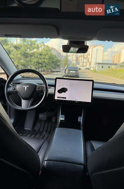 Седан Tesla Model 3 2018 в 