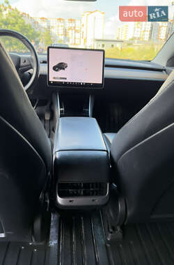 Седан Tesla Model 3 2018 в 
