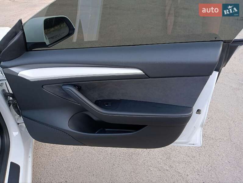 Седан Tesla Model 3 2022 в Кривому Розі фото 11 Седан Tesla Model 3 2022 в Кривому Розі