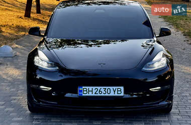 Седан Tesla Model 3 2018 в 