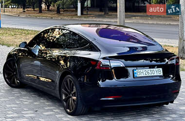Седан Tesla Model 3 2018 в 