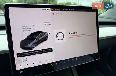 Седан Tesla Model 3 2021 в 