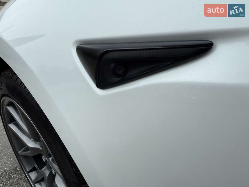 Седан Tesla Model 3 2021 в Ніжині