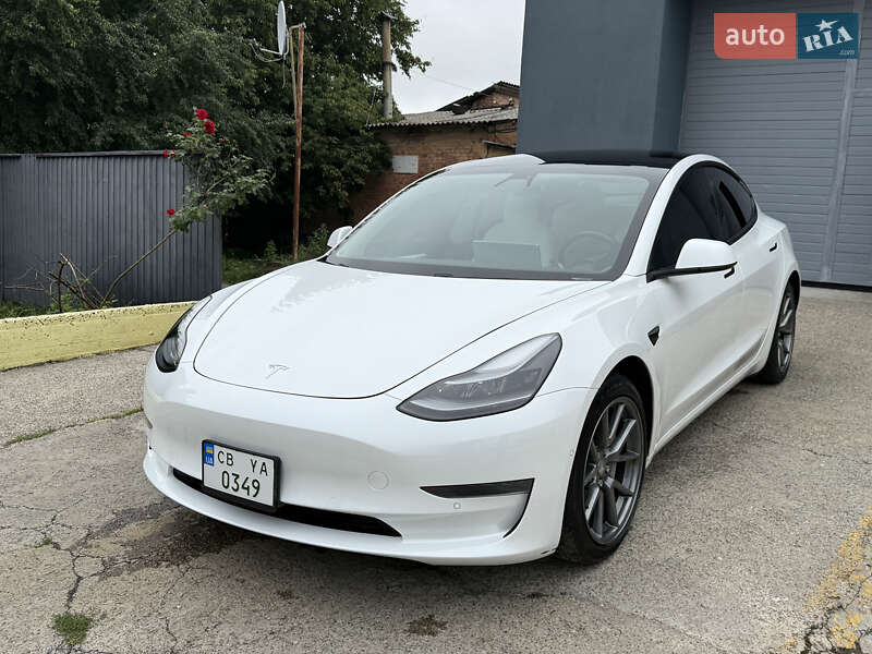 Седан Tesla Model 3 2021 в Ніжині
