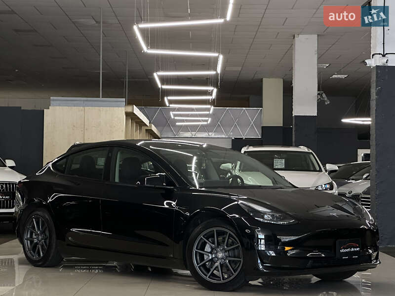 Седан Tesla Model 3 2021 в Миколаєві