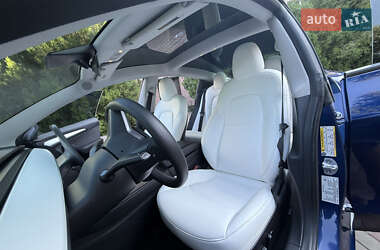 Седан Tesla Model 3 2022 в 