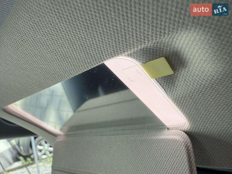 Седан Tesla Model 3 2022 в Днепре