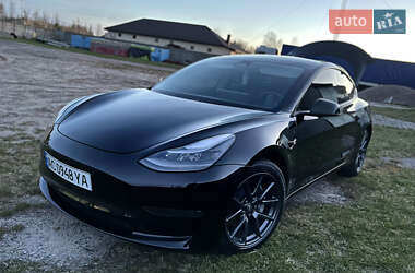 Седан Tesla Model 3 2022 в Луцьку