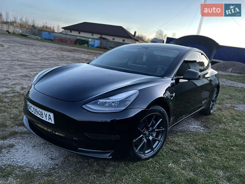 Tesla Model 3 2022