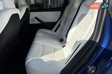 Седан Tesla Model 3 2024 в 
