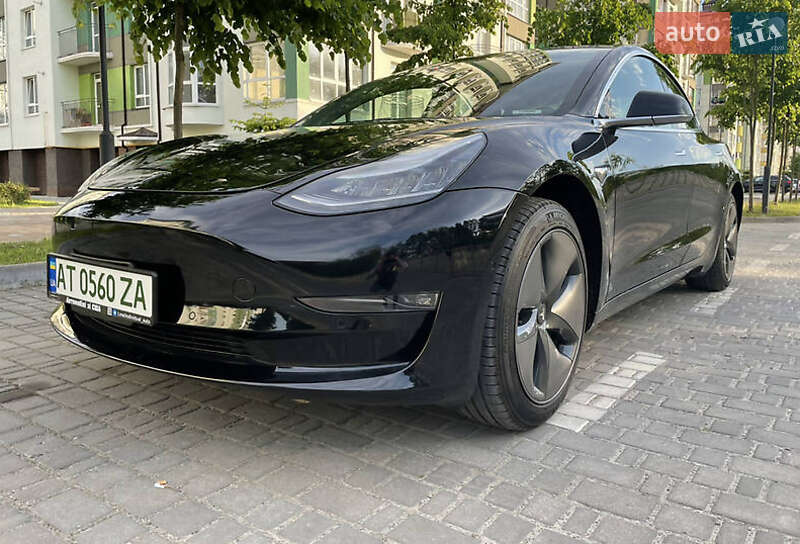 Седан Tesla Model 3 2019 в Ивано-Франковске