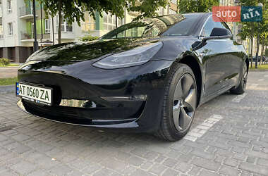 Седан Tesla Model 3 2019 в 