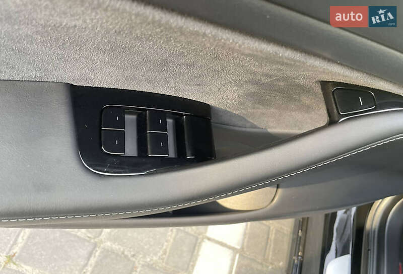 Седан Tesla Model 3 2019 в Ивано-Франковске