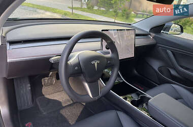 Седан Tesla Model 3 2019 в 