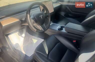 Седан Tesla Model 3 2022 в 