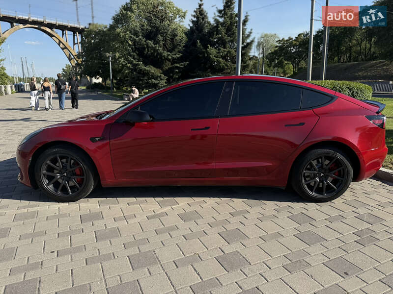 Седан Tesla Model 3 2018 в Дніпрі
