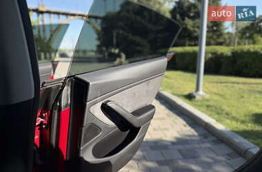 Седан Tesla Model 3 2018 в 