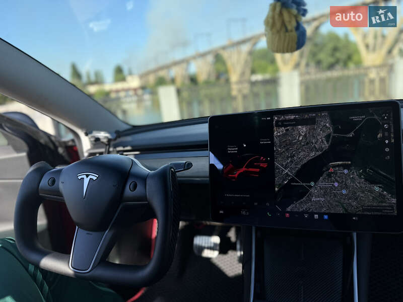 Седан Tesla Model 3 2018 в Дніпрі