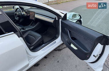 Седан Tesla Model 3 2018 в 