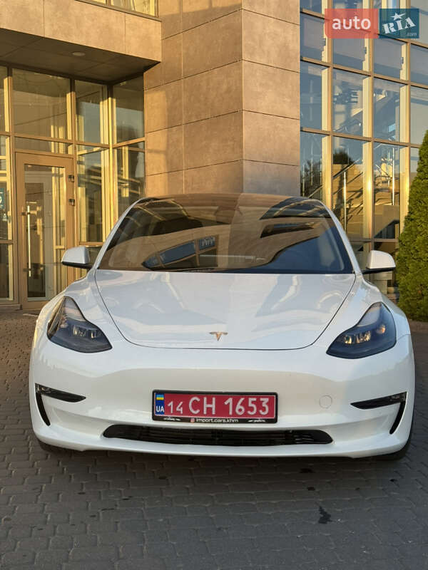 Седан Tesla Model 3 2023 в Хмельницком