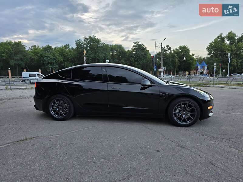 Седан Tesla Model 3 2019 в Кропивницком