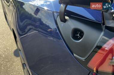 Седан Tesla Model 3 2023 в 