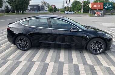 Седан Tesla Model 3 2018 в Львові