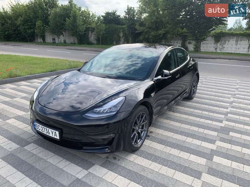 Tesla Model 3 2018