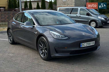 Седан Tesla Model 3 2019 в 