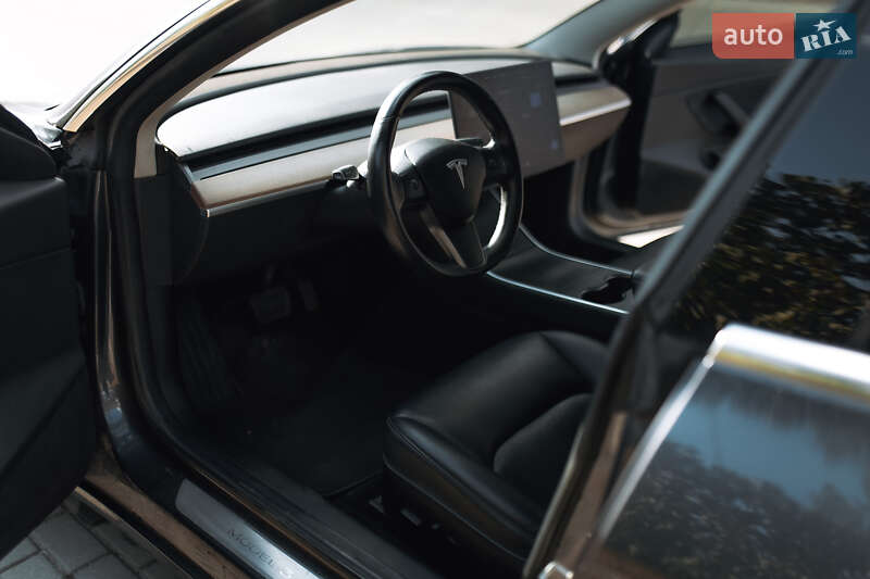 Седан Tesla Model 3 2018 в Запорожье