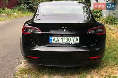 Седан Tesla Model 3 2020 в 