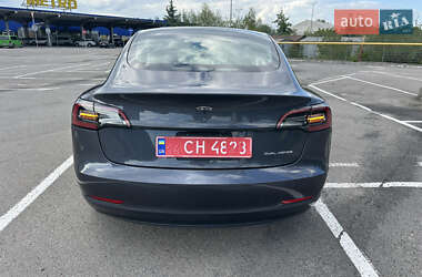 Седан Tesla Model 3 2023 в 