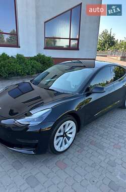 Седан Tesla Model 3 2023 в Луцке