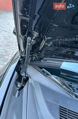 Седан Tesla Model 3 2023 в 