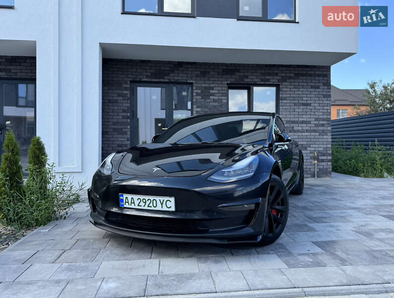 Tesla Model 3 2019