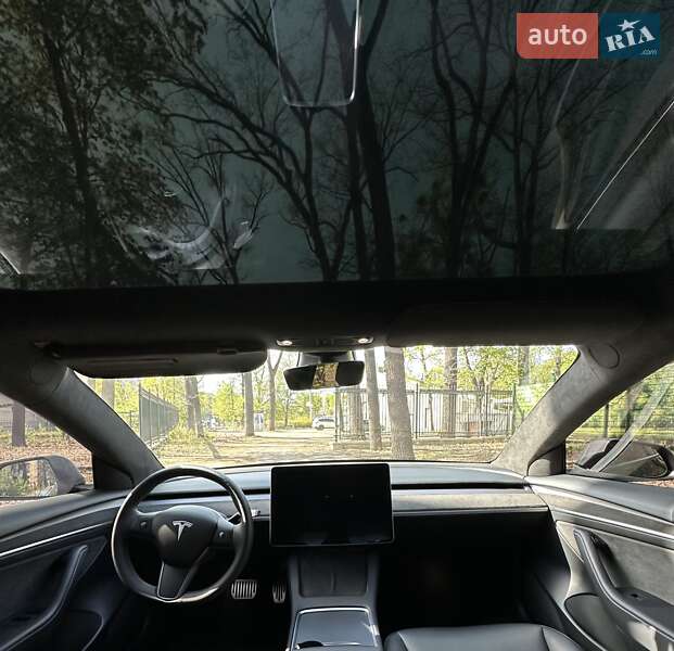 Седан Tesla Model 3 2023 в Харькове