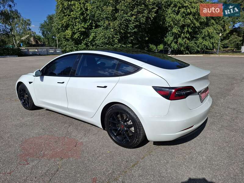 Седан Tesla Model 3 2021 в Харькове