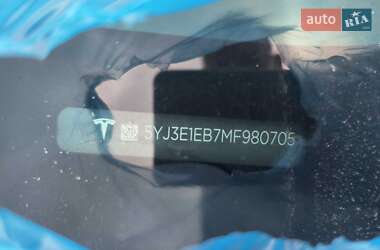 Седан Tesla Model 3 2021 в 