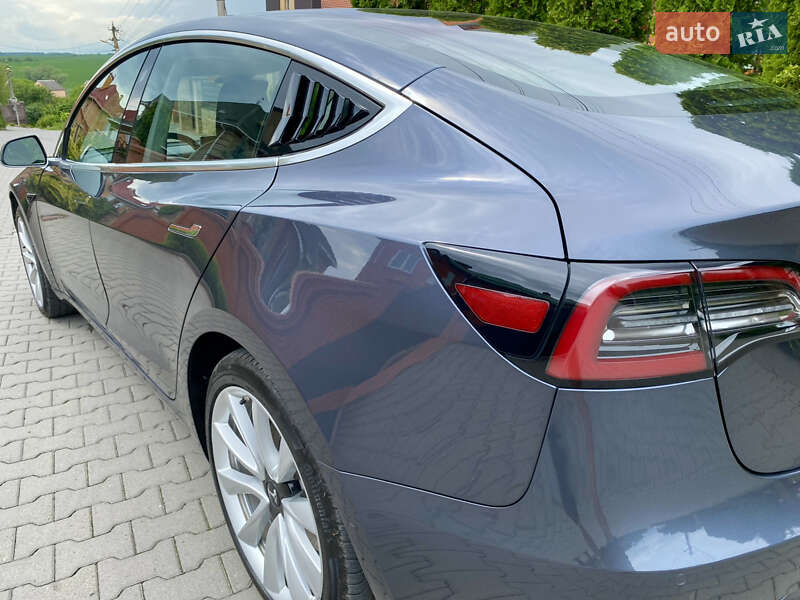 Седан Tesla Model 3 2018 в Хмельницькому