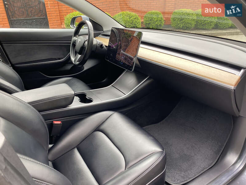 Седан Tesla Model 3 2018 в Хмельницькому