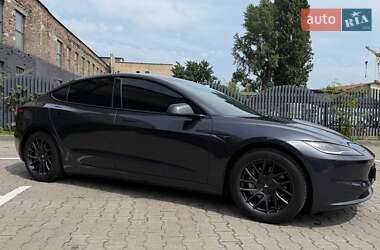 Седан Tesla Model 3 2024 в Киеве