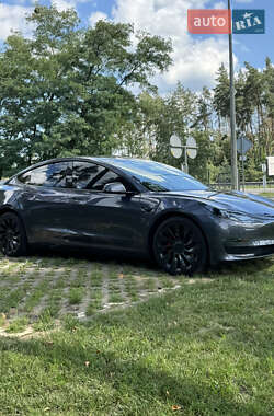Седан Tesla Model 3 2023 в 