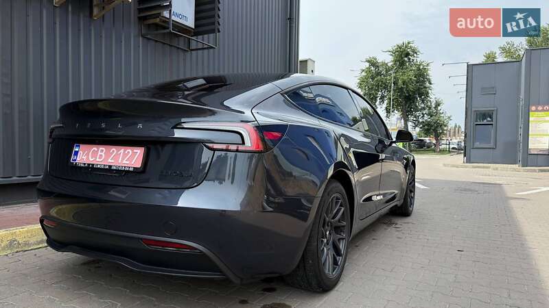 Седан Tesla Model 3 2024 в Киеве