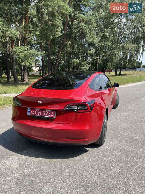 Седан Tesla Model 3 2022 в Макарове