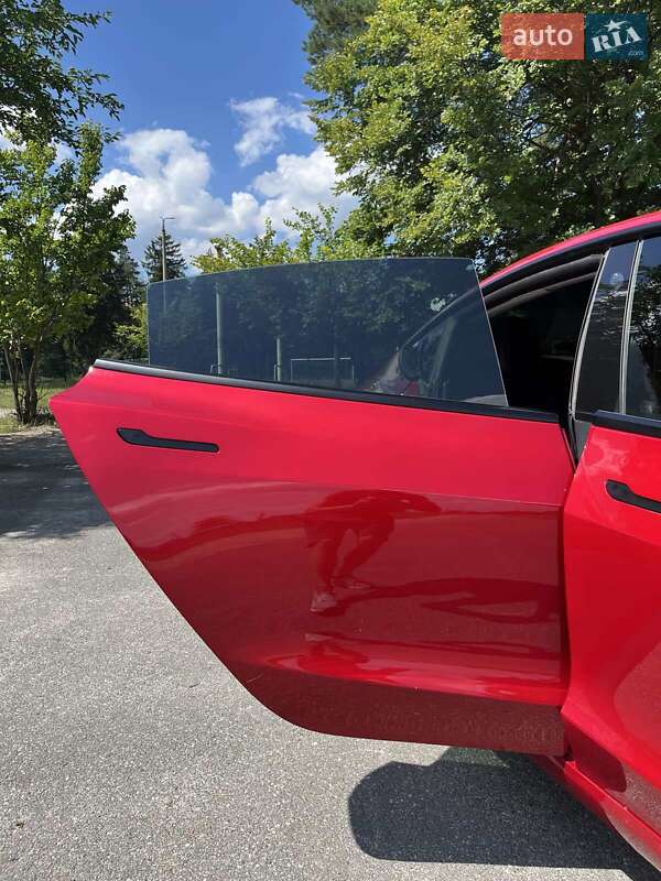 Седан Tesla Model 3 2022 в Макарове