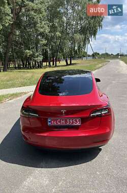 Седан Tesla Model 3 2022 в 