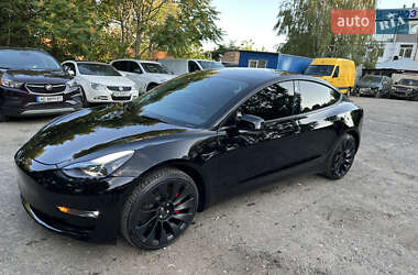 Седан Tesla Model 3 2022 в Дніпрі