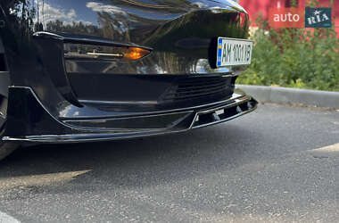 Седан Tesla Model 3 2021 в 
