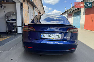 Седан Tesla Model 3 2021 в 