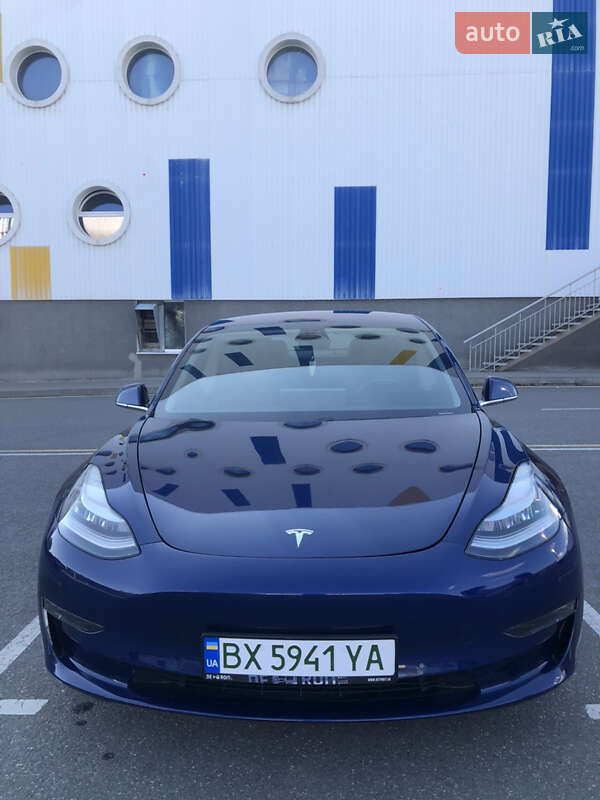 Седан Tesla Model 3 2018 в Хмельницькому
